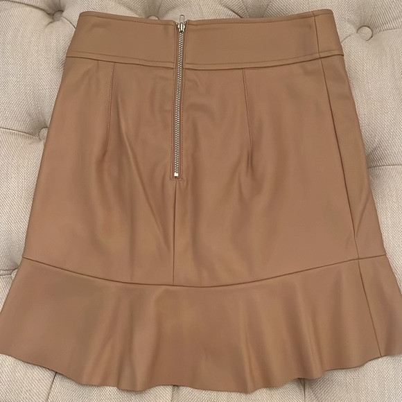 Batboy faux leather ruffled skirt - Picture 2 of 5